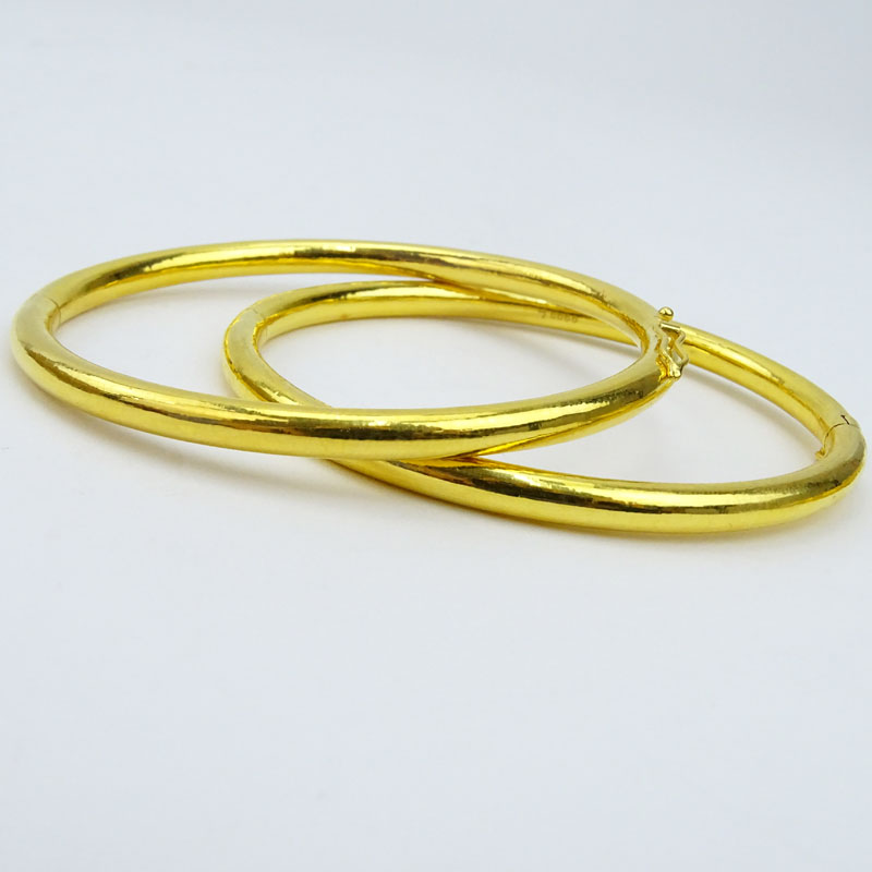 Three (3) Vintage Heavy 22 to 24 Karat Yellow Gold Hinged Bangle Bracelets. Each appropriately - Image 5 of 7