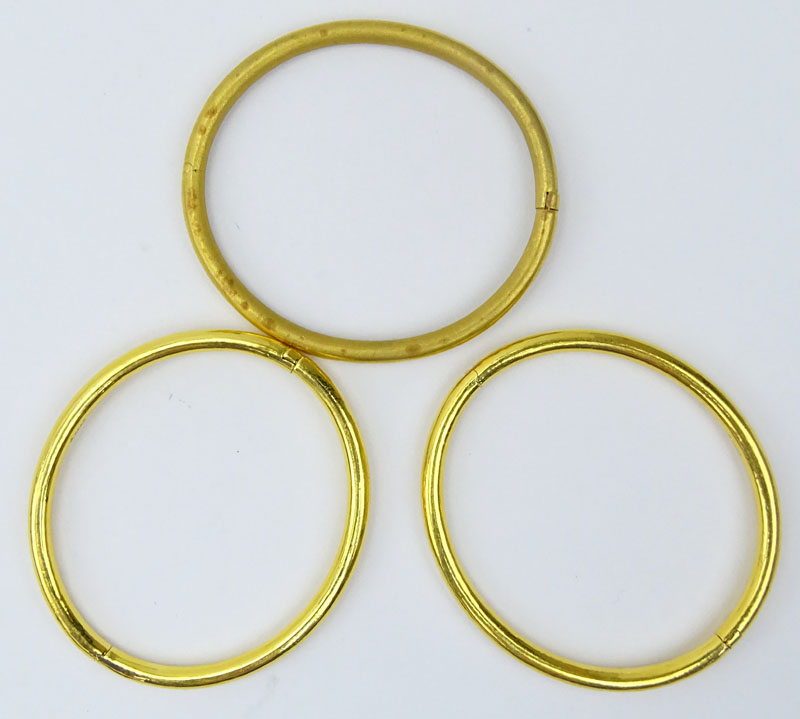Three (3) Vintage Heavy 22 to 24 Karat Yellow Gold Hinged Bangle Bracelets. Each appropriately - Image 2 of 7