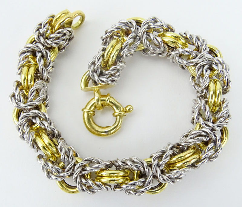 Vintage Italian 18 Karat Yellow and White Gold Braided Double Hoop Link Bracelet. Signed and stamped - Image 5 of 5