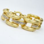 Vintage Italian 18 Karat Yellow Gold Link Bracelet with Diamonds and Cabochon Set Sapphire