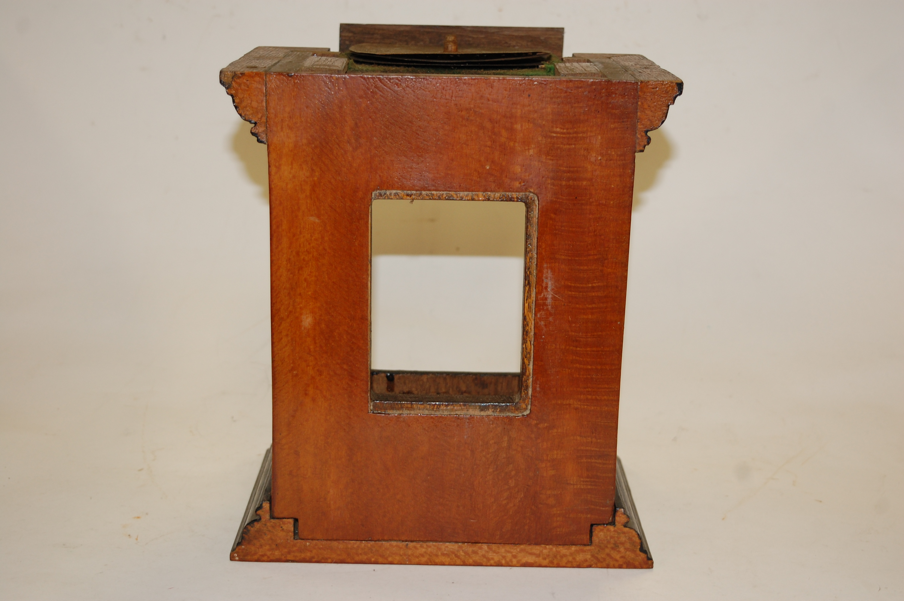 A circa 1900 oak cased polyphon driven musical clock (a/f) Condition Report / Extra - Image 4 of 15