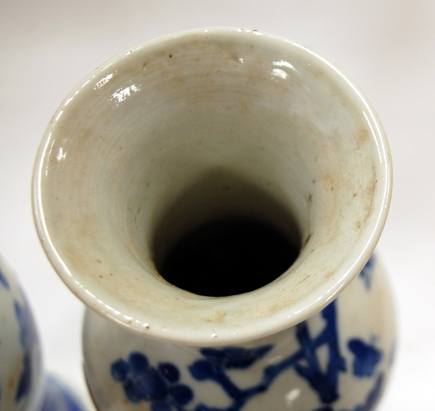 A pair of Chinese export stoneware blue and white vases of baluster form, - Image 6 of 8