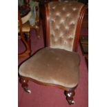 A Victorian mahogany buttonback upholstered single side chair