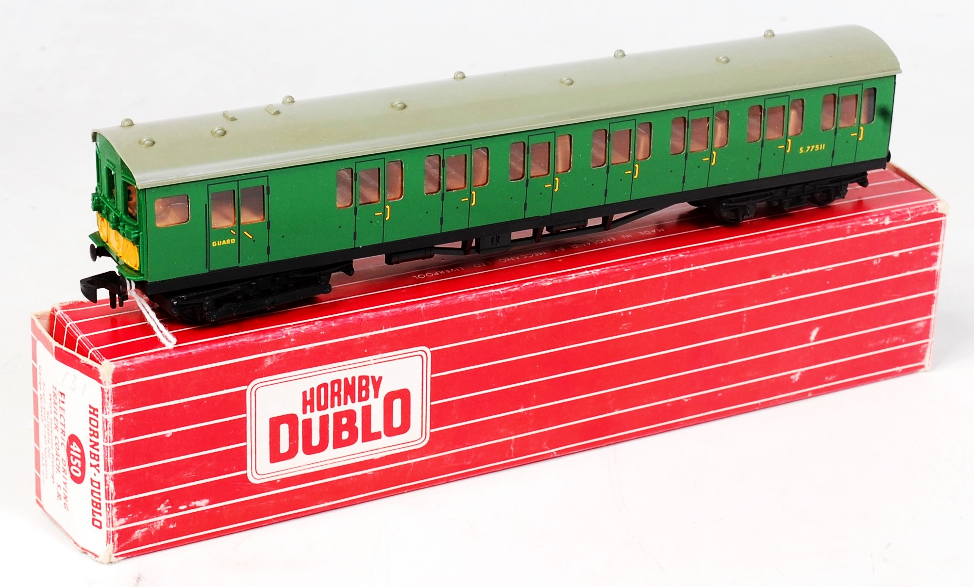 A Hornby Dublo EMU motor coach in a 2250 export box (G-BF) together with a 4150 trailer coach