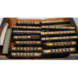 21 various 00 Gauge GWR and Pullman coaches, mixed manufacturers, all loose examples,