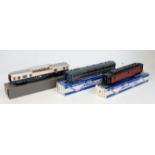 A large tray of Hornby Acho including 4x bogie coaches including Poster Van, DB Observation car,