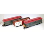 2x Bachmann G scale bogie American outline WP and YR coaches, 'Lake Spirit', No.
