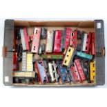 A large tray of 23 assorted tinplate Marx rolling stock (all G)