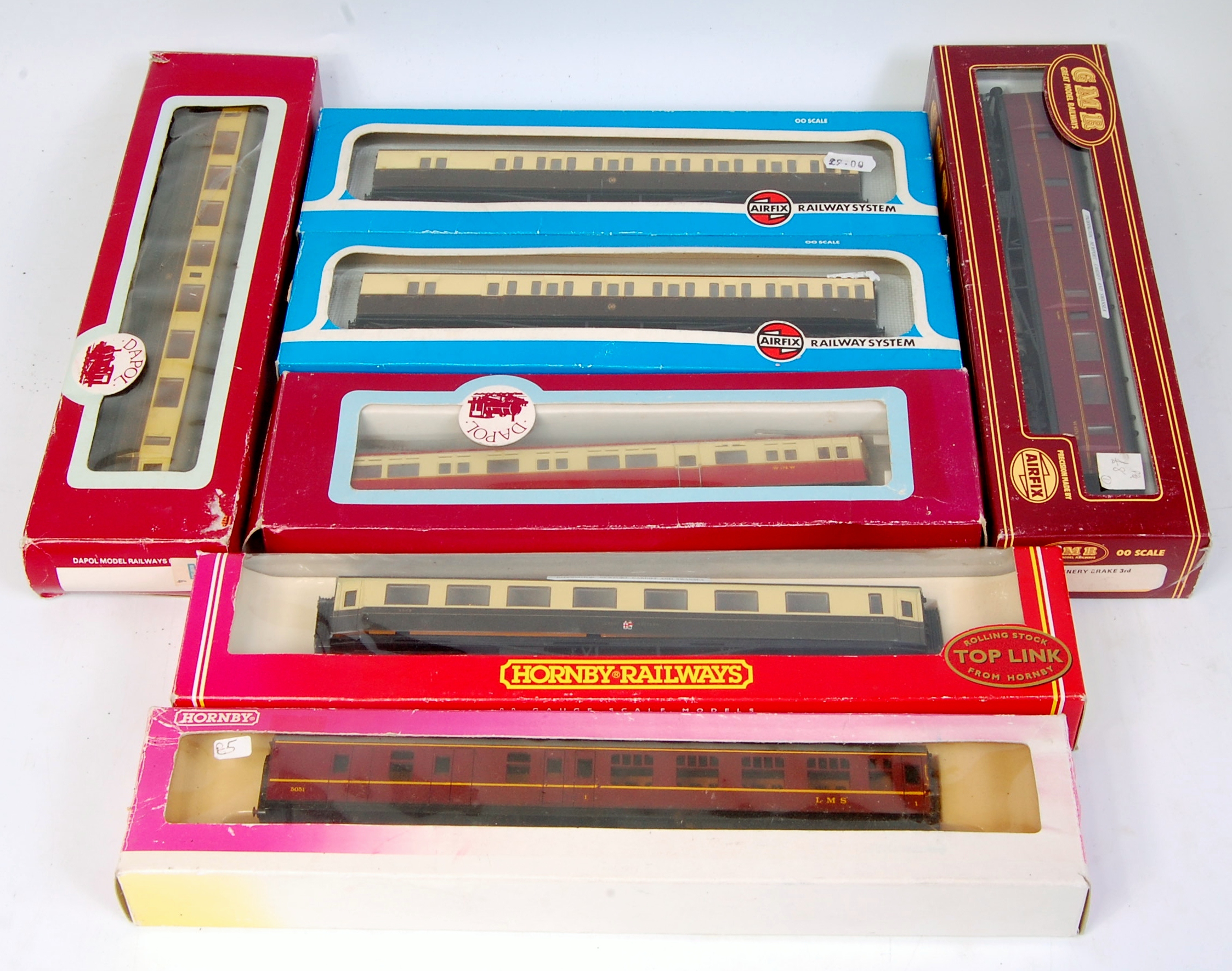 7 various boxed 00 gauge coaches, mixed regions and liveries,