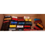 Collection of mixed 00 gauge rolling stock, to include Wrenn and Hornby Dublo,