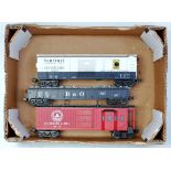 MTH American outline red Baltimore and Ohio bogie car with pickups and interior lighting,