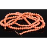 A beaded and graduated coral single string necklace (a/f) gross weight 20g