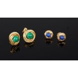A pair of ladies 18ct gold and malachite set ear studs, dia. 1.