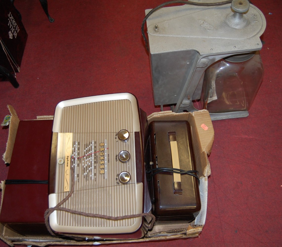 *** An early 20th century Murphy bakelite cased radio ***,