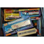 A tray of mixed boxed and loose diecasts to include a Matchbox K31 Peterbilt refrigerated truck,