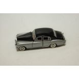 A boxed Franklin Mint 1/24 scale model of a 1955 Rolls Royce Silver Cloud 1 Condition