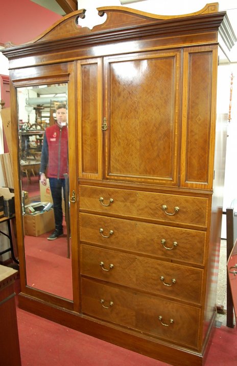 A good quality Edwardian mahogany and satinwood inlaid gentlemans wardrobe,