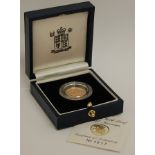 Great Britain, cased gold proof half sovereign, Queen Elizabeth II, rev.