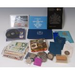Great Britain, mixed lot of various commemorative coins, coin sets and banknotes,