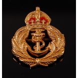 A Royal Naval 9ct gold and enamelled sweetheart brooch, 2cm.