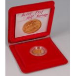 Great Britain, cased 1980 gold half sovereign, Queen Elizabeth II, rev.