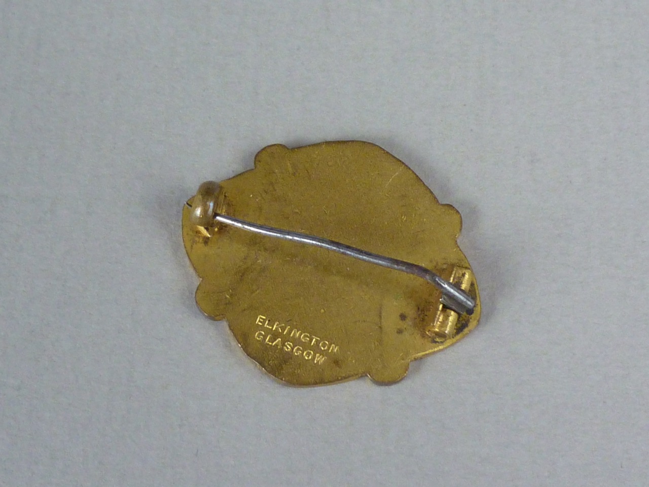 A 1910 First Scottish International Aviation Meeting enamelled lapel badge - Image 2 of 2