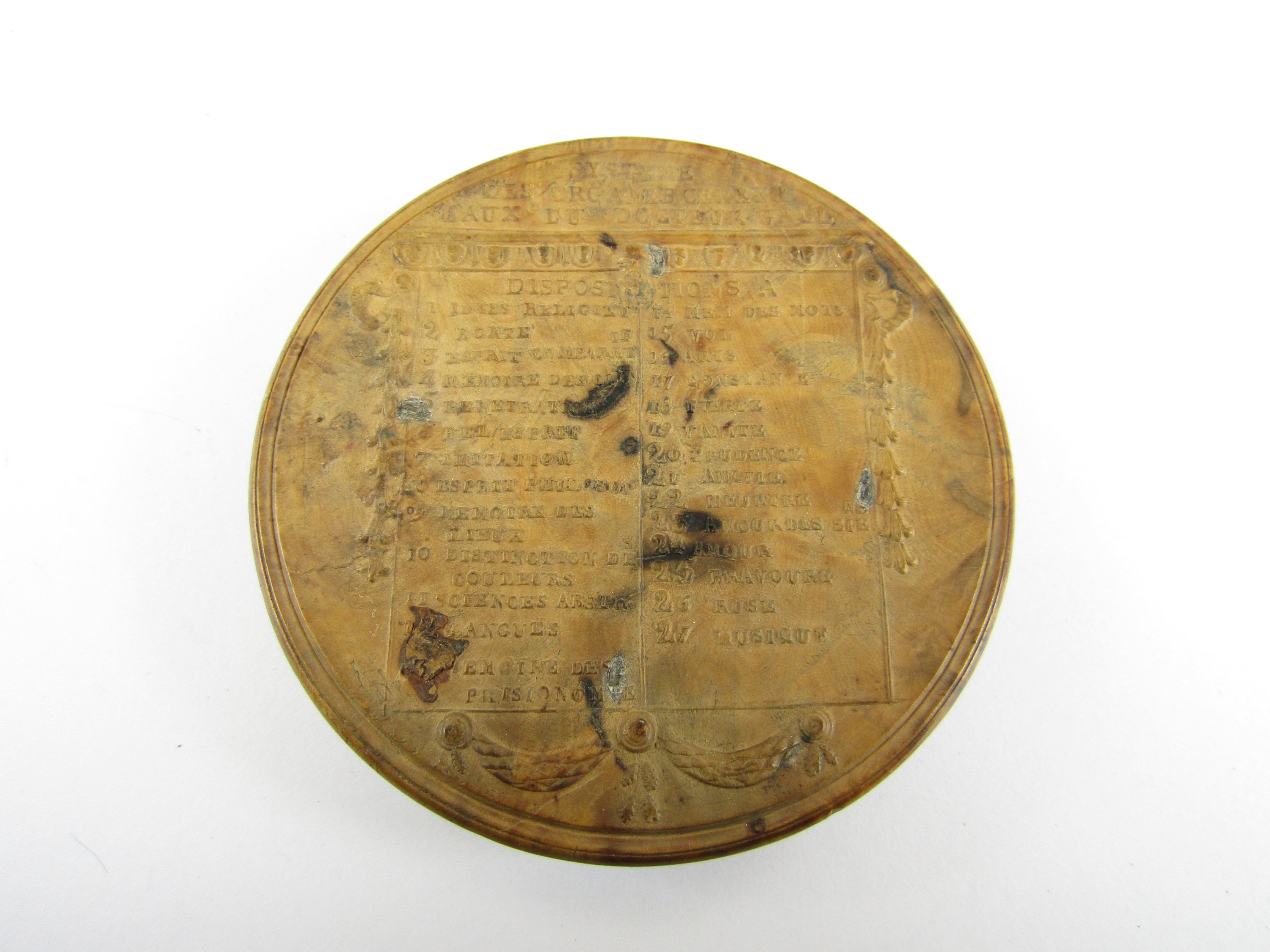 A late 18th / early 19th Century pressed maple drum-form snuff box, the cover depicting in relief - Image 2 of 3