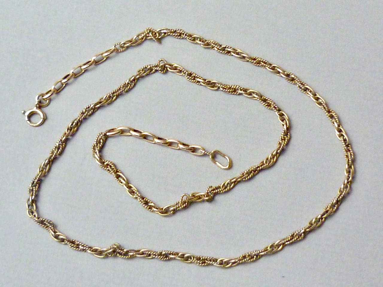 A 9ct gold fancy link neck chain, 44 cm, 7.7g