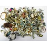 Vintage costume jewellery including paste necklaces, sundry brooches and earrings