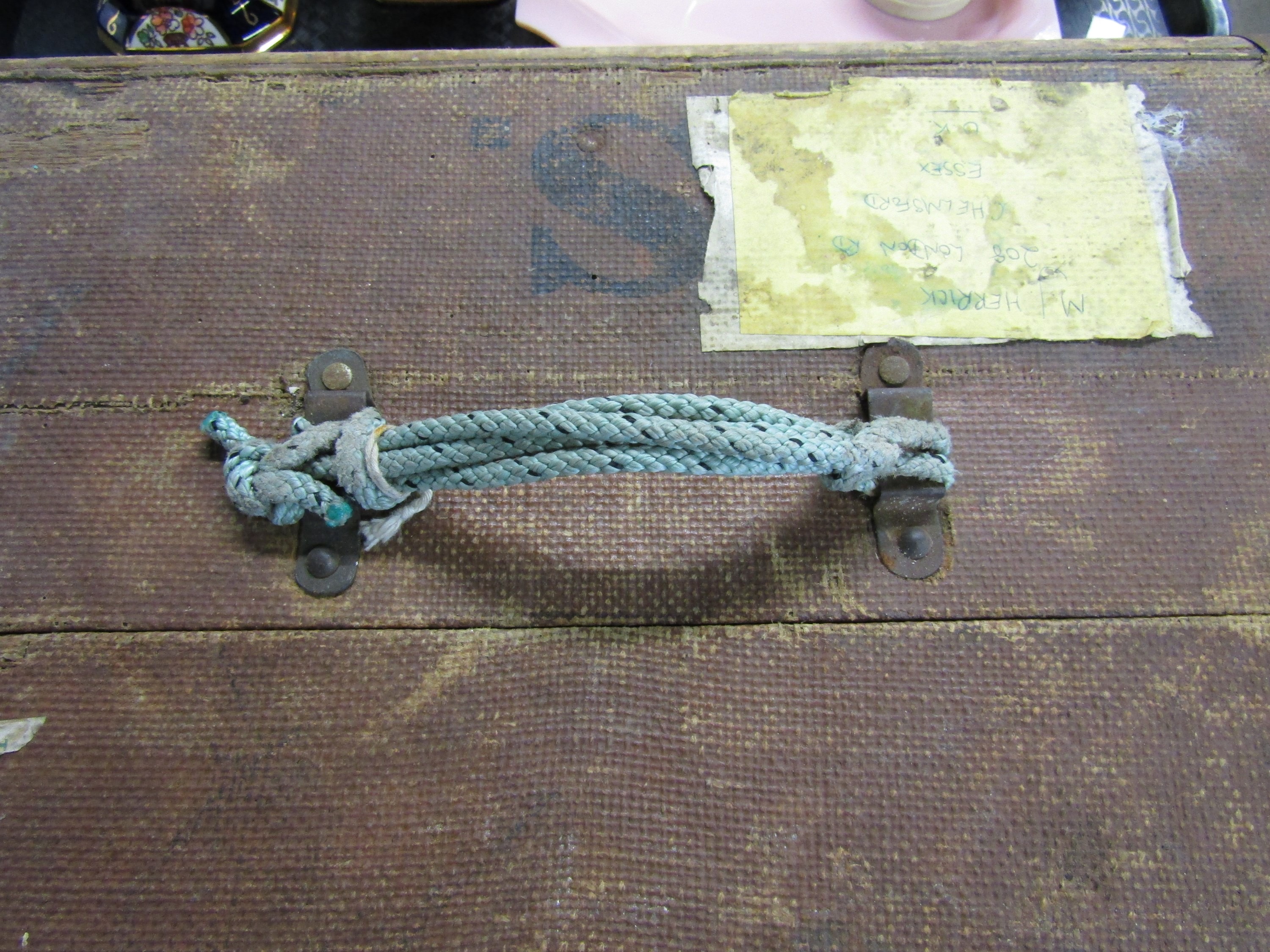 A vintage luggage trunk - Image 2 of 2