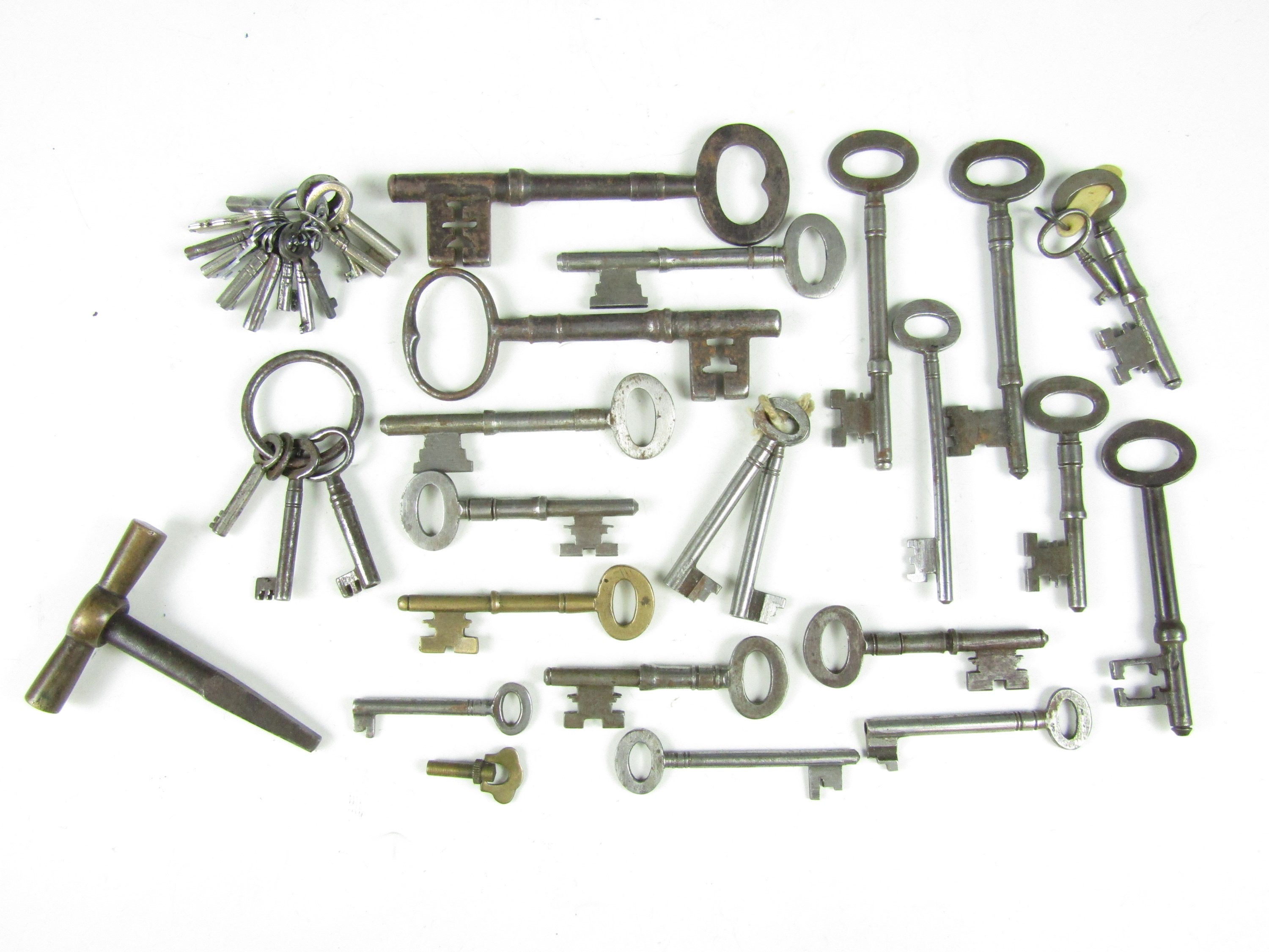 A quantity of keys including a Railway Guardsman's key