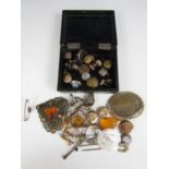 Antique and vintage costume jewellery, including a Victorian silver crescent brooch, a white metal