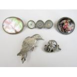 Vintage silver and white metal brooches, including one modelled as a bird, Sheffield, 1987, etc.