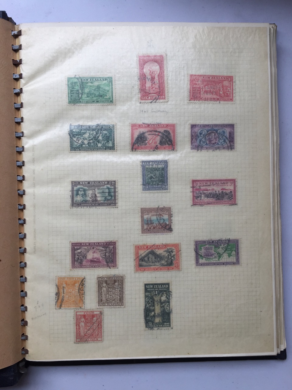 A vintage Stanley Gibbons 'Swing-O-Ring' stamp album containing a British Commonweath - Image 2 of 5