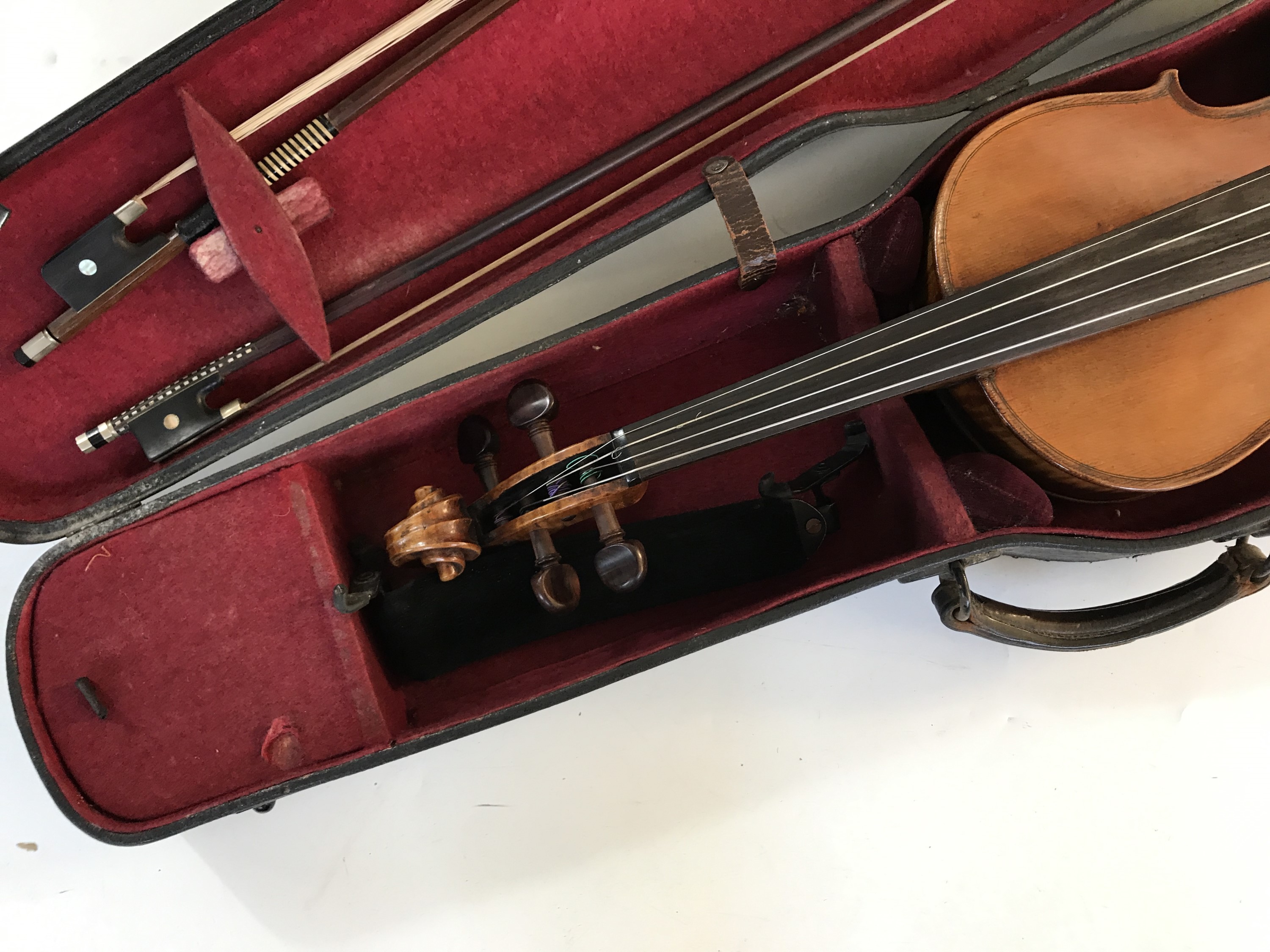 [Violin / viola] An early 20th Century viola, of finely figured timber and having rosewood pegs, the - Image 3 of 4