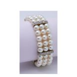 Cultured pearls, white gold and diamonds bracelet