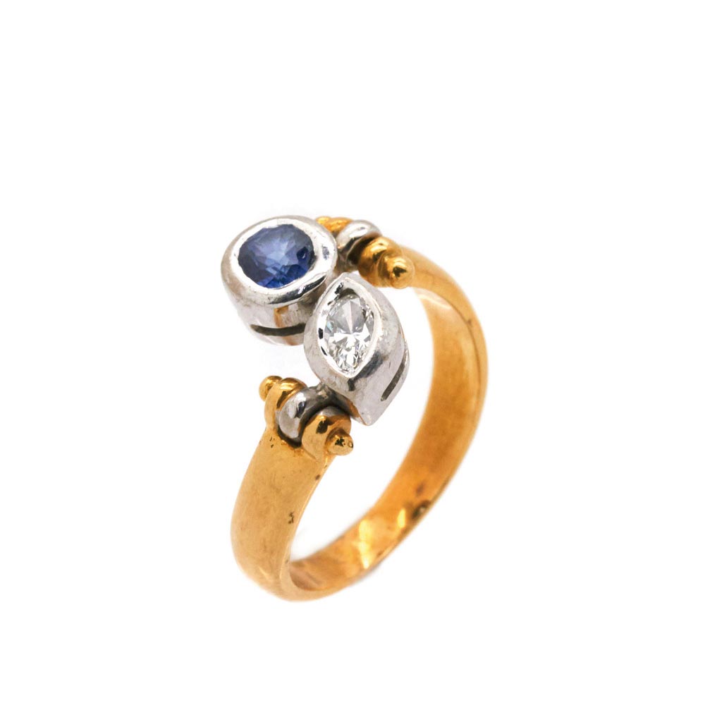 Gold, white gold, diamond and blue sapphire ring