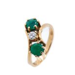 Gold, diamond and emeralds ring