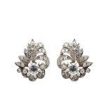 Platinum and diamonds earrings