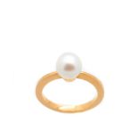 Gold and cultured pearl ring