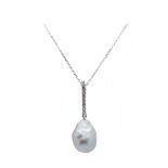 White gold, diamonds and pearl pendant