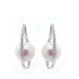 Whte gold and pearl earrings