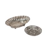 Silver centrepieces lot