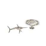 Silver centrepiece and articulated fish lot