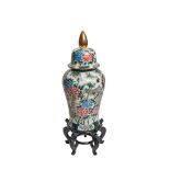 Chinese porcelain Tung Chih style vase