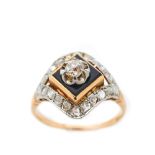 Gold, platinum, onyx and diamonds ring