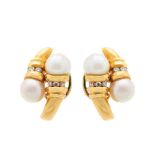 Gold, cultured pearls and diamonds earrings