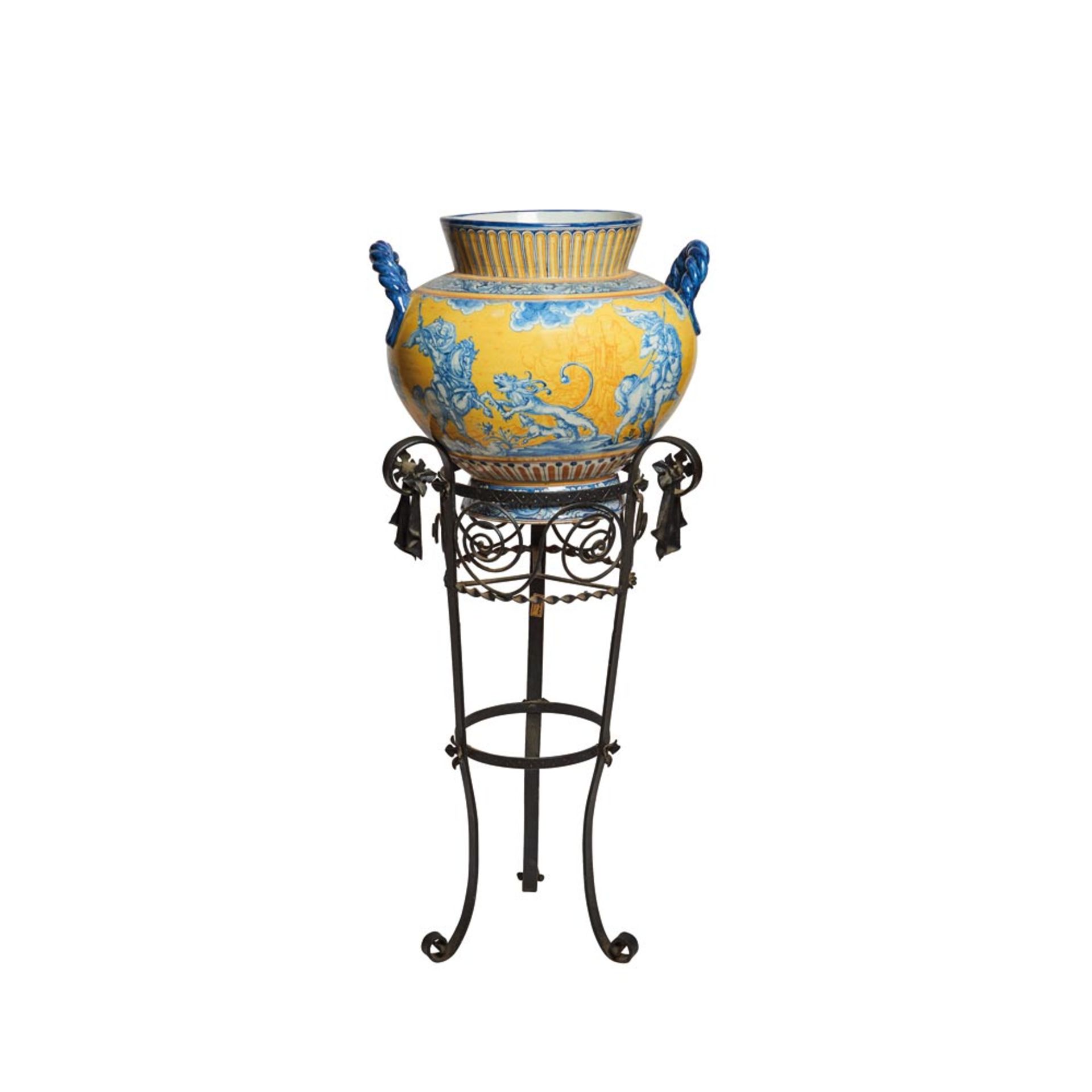 Spanish Talavera glazed ceramic vase, early 20th century