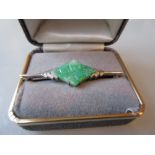 Art Deco 9ct white gold jade set brooch