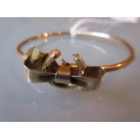 Victorian 15ct gold bangle set with a bow